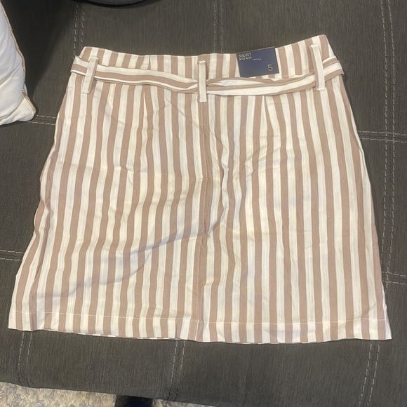 Mid rise preppy tie waist skirt - Picture 2 of 2